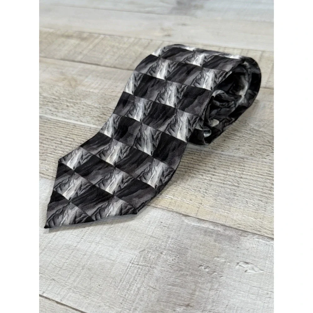 Stonehenge look collectors woven